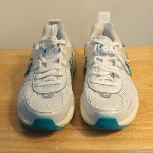 New Womens Nike White Mesh Sneakers